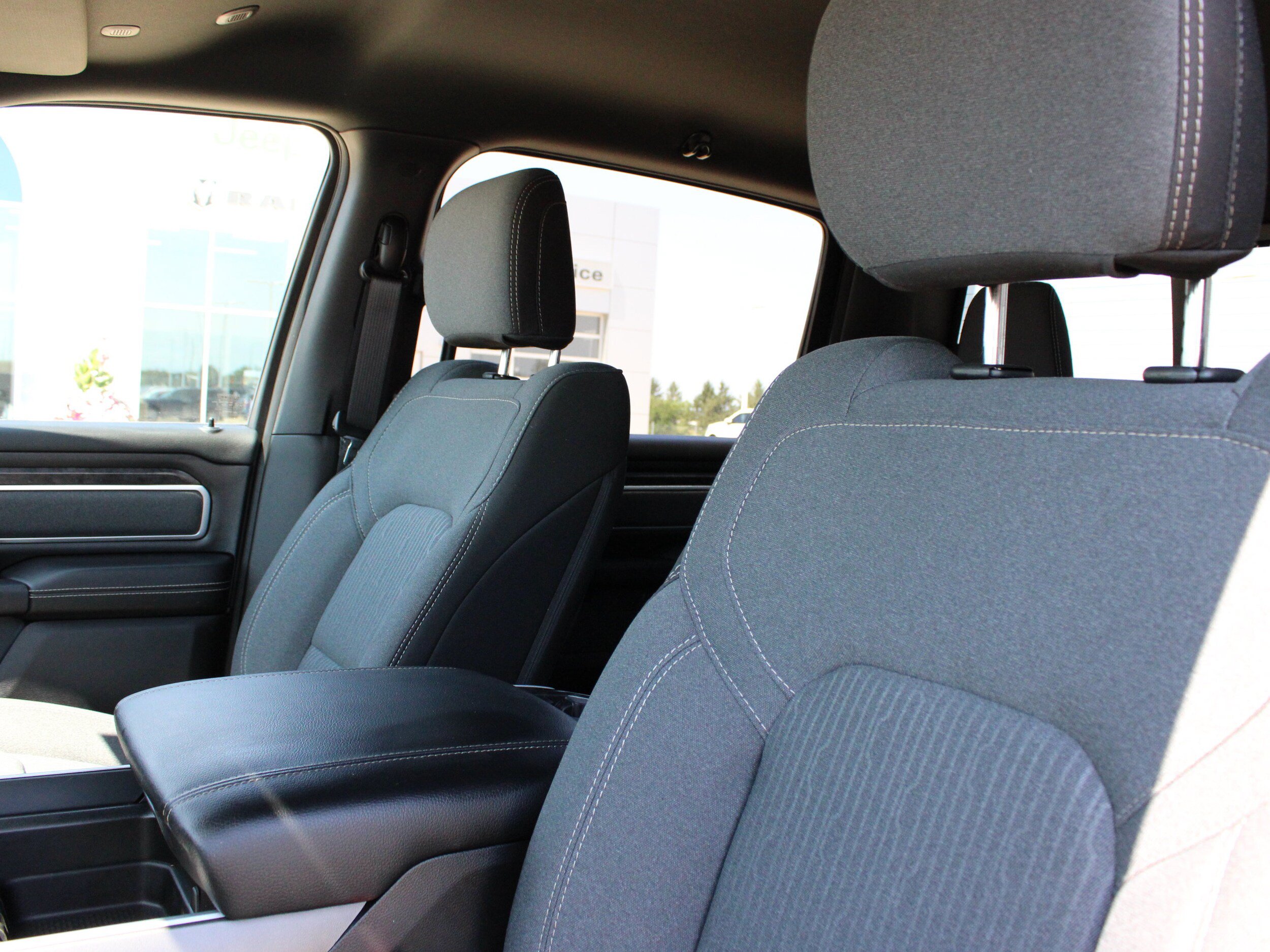Used 2022 RAM 1500 Big Horn AWD/4WD image 41