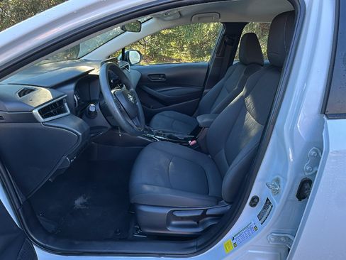 Used 2022 Toyota Corolla LE image 12