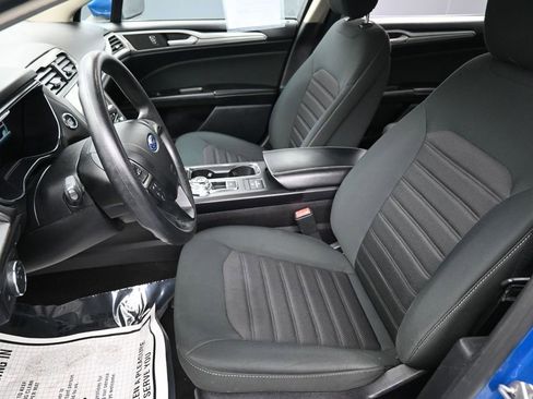 Used 2020 Ford Fusion SE FWD image 26