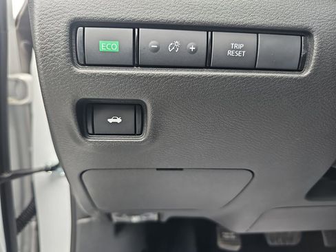 Used 2025 Nissan Sentra S FWD image 18