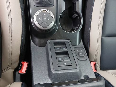 Used 2023 Ford Bronco Wildtrak AWD/4WD image 17