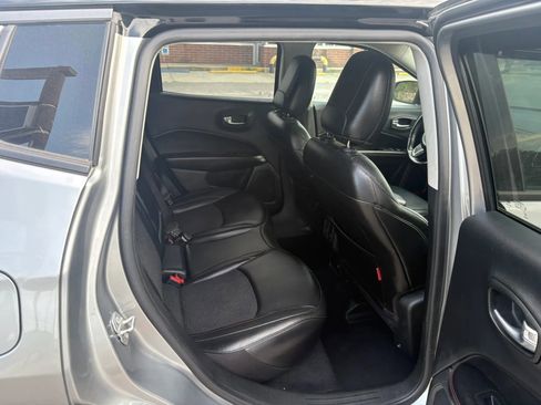 Used 2020 Jeep Compass Trailhawk AWD/4WD image 5