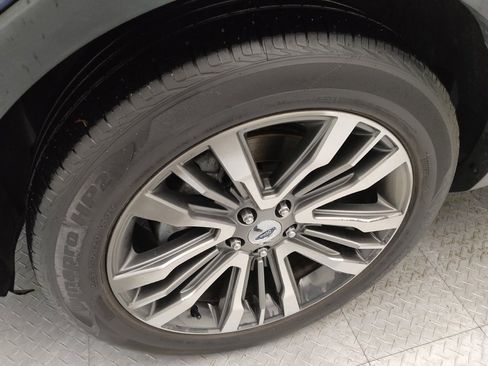 Used 2017 Ford Explorer Platinum image 31