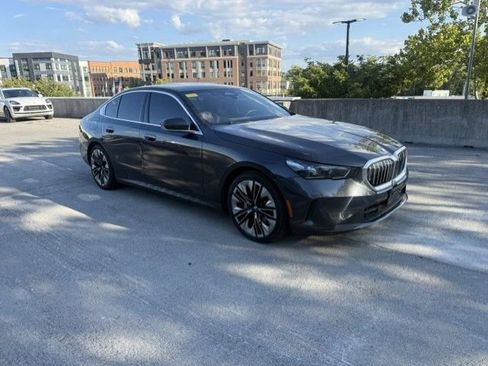 Used 2024 BMW 530i xDrive w/ Convenience Package AWD/4WD image 2