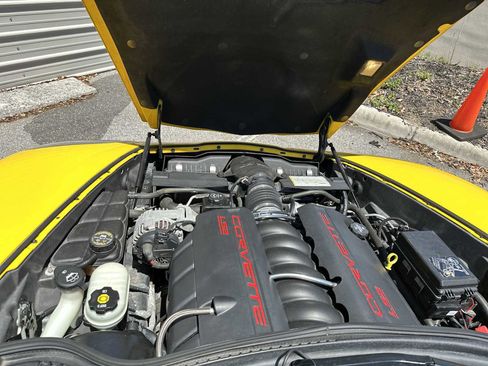 Used 2006 Chevrolet Corvette Convertible w/ Preferred Equipment Group RWD image 13