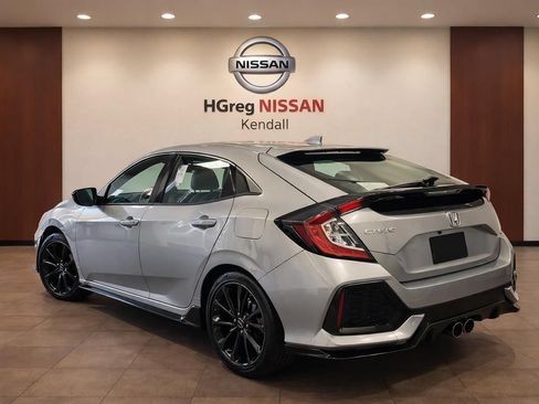 Used 2017 Honda Civic Sport Touring image 4
