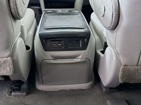 Used 2020 Toyota Sienna XLE w/ XLE Navigation Package AWD/4WD image 27