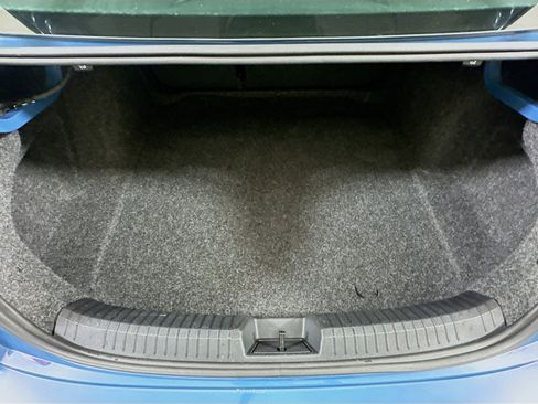 Used 2025 Volkswagen Jetta Sport FWD image 27