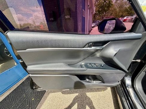 Used 2018 Toyota Camry SE w/ Audio Package FWD image 27