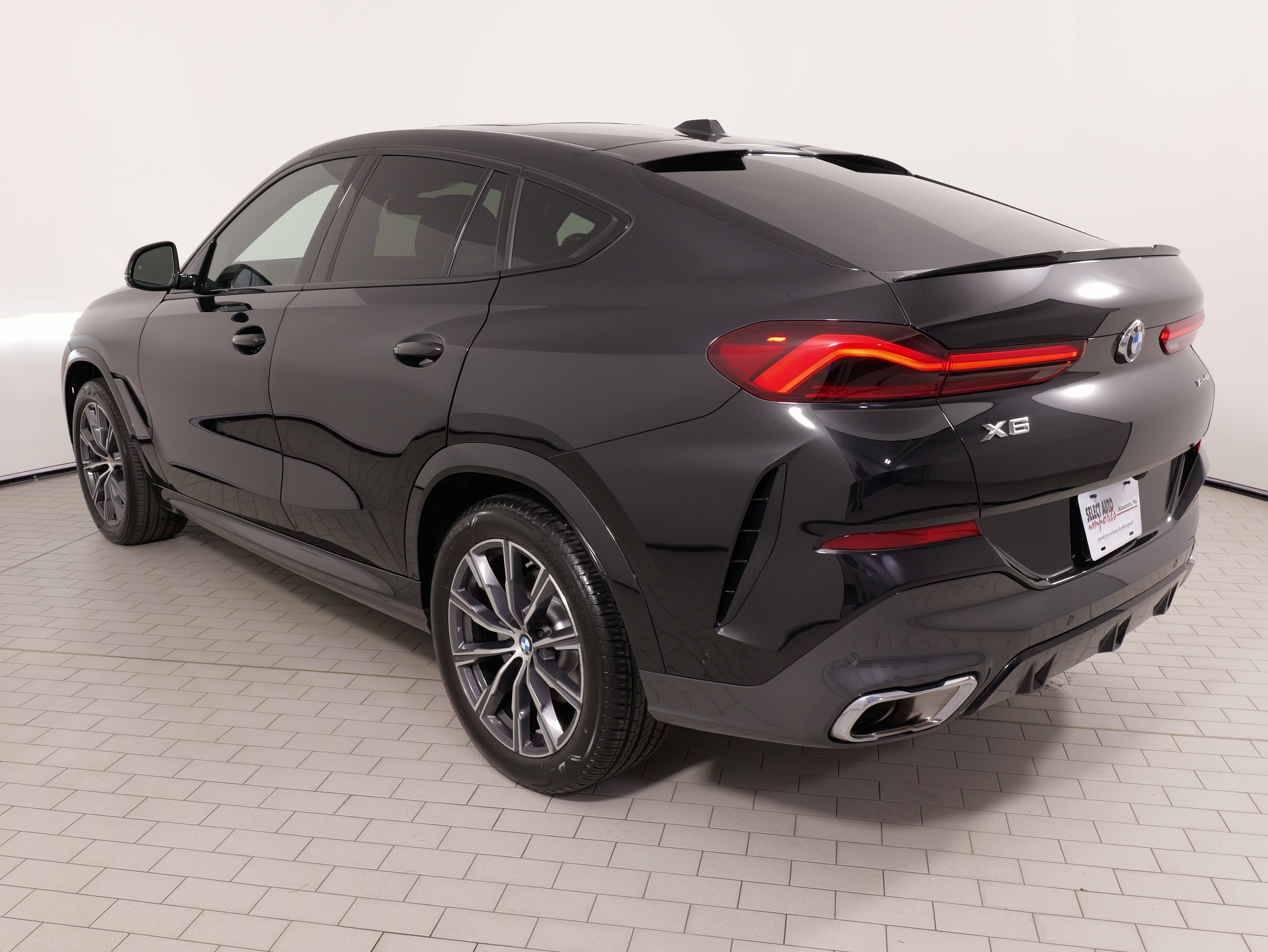 Used 2026 BMW X6 xDrive40i w/ Climate Comfort Package AWD/4WD image 15