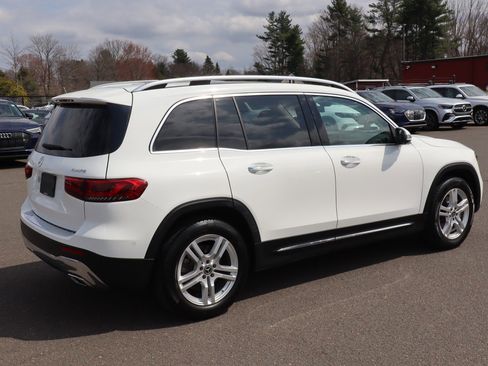 Used 2022 Mercedes-Benz GLB 250 4MATIC w/ Premium Package Lite image 5