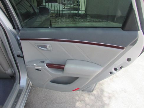 Used 2006 Hyundai Azera Limited image 31