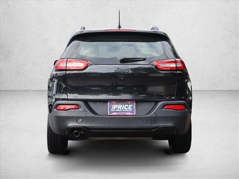 Used 2016 Jeep Cherokee High Altitude FWD image 6