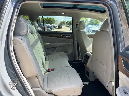 New 2026 Volkswagen Atlas SE FWD image 45