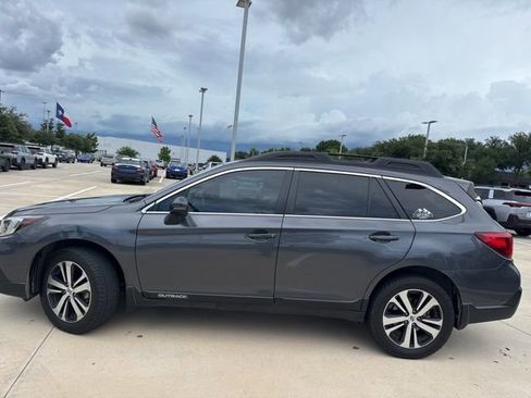 Used 2018 Subaru Outback 2.5i Limited AWD/4WD image 5