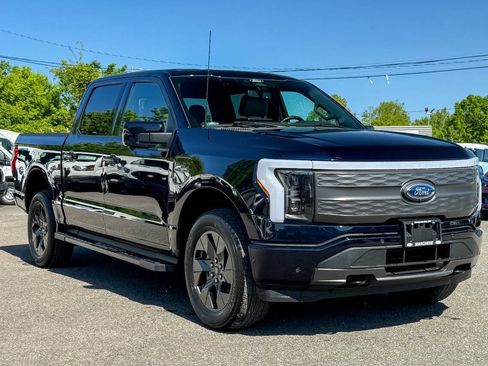 Used 2022 Ford F150 Lightning Lariat AWD/4WD image 1
