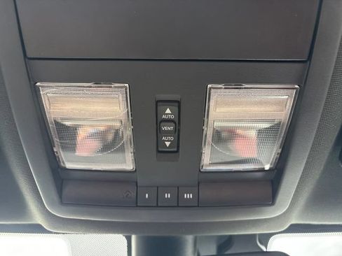 Used 2017 Dodge Challenger GT w/ Driver Convenience Group AWD/4WD image 15