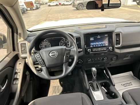 Used 2022 Nissan Frontier SV image 26