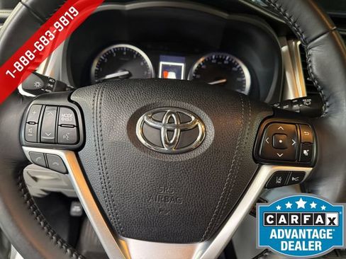 Used 2017 Toyota Highlander SE AWD/4WD image 20