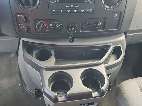 Used 2013 Ford E-350 and Econoline 350 XLT RWD image 17
