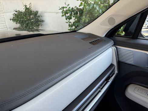 Used 2025 Hyundai Santa Fe SEL FWD image 38