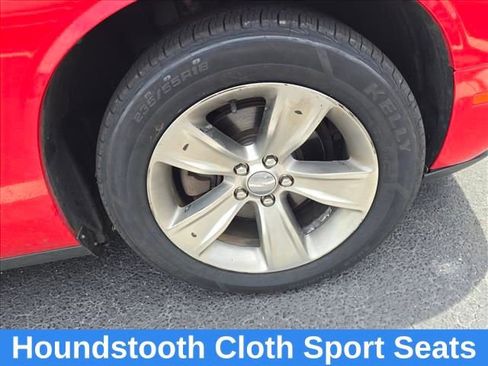 Used 2017 Dodge Challenger SXT RWD image 14