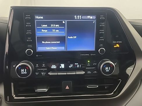 Used 2022 Toyota Highlander XLE image 36