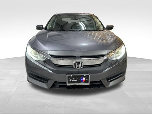 Used 2018 Honda Civic EX image 2