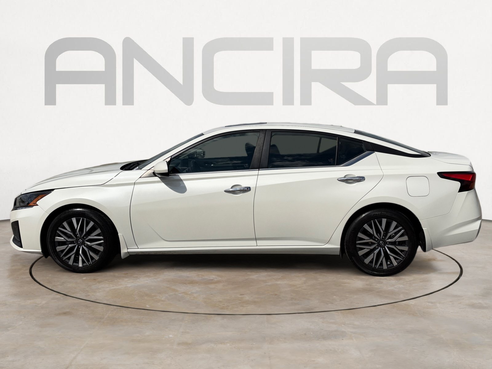 Used 2023 Nissan Altima 2.5 SV w/ SV Premium Package FWD image 7