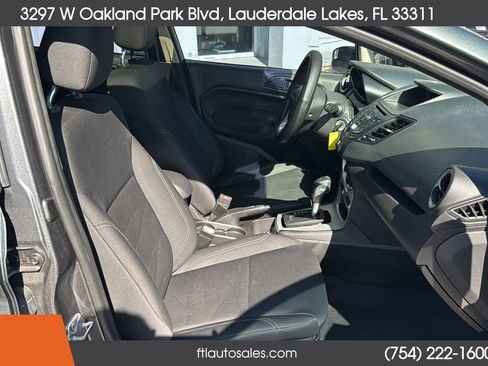 Used 2018 Ford Fiesta SE FWD image 38