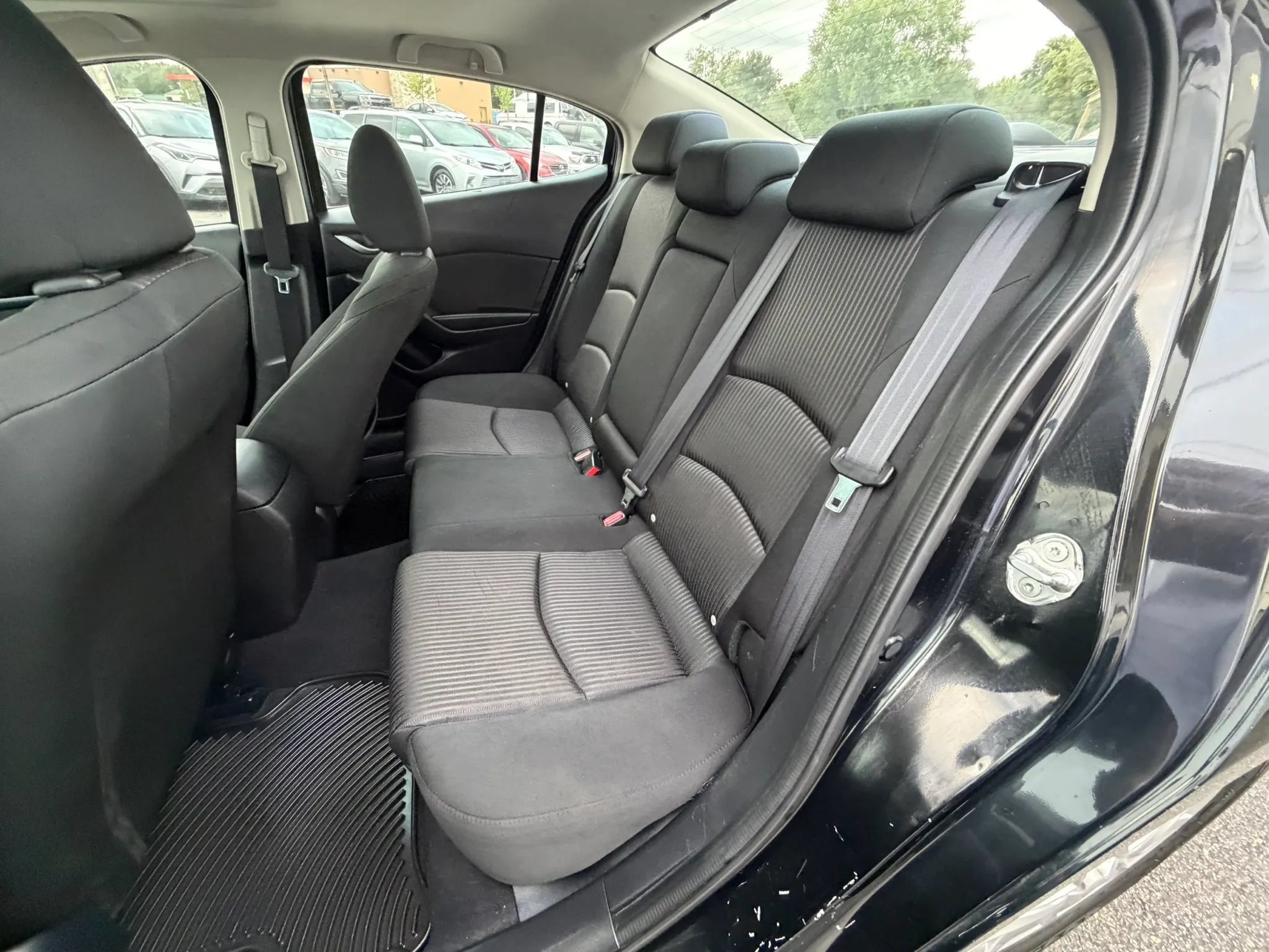 Used 2014 MAZDA MAZDA3 i Touring w/ Moonroof Package 1 FWD image 18