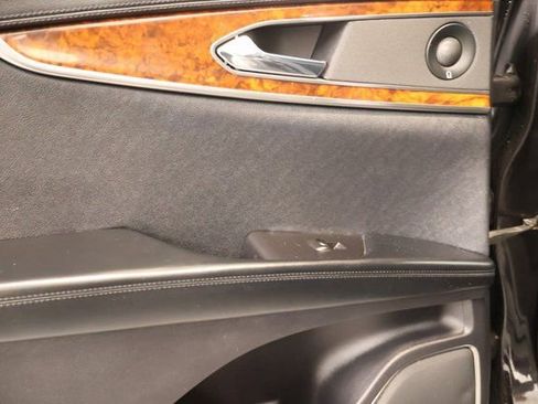 Used 2019 Lincoln Nautilus Reserve image 32