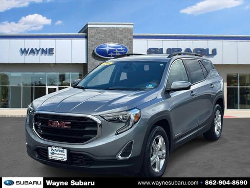 Used 2020 GMC Terrain SLE w/ Driver Convenience Package AWD/4WD image 2