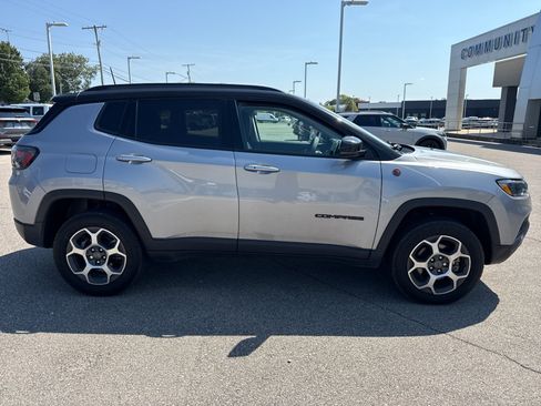 Used 2022 Jeep Compass Trailhawk w/ Trailhawk Elite Group AWD/4WD image 5