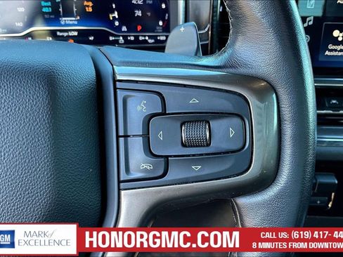 Used 2023 Chevrolet Silverado 1500 High Country w/ Technology Package image 12