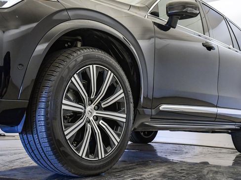 Certified 2025 Volvo XC90 B6 Plus image 9