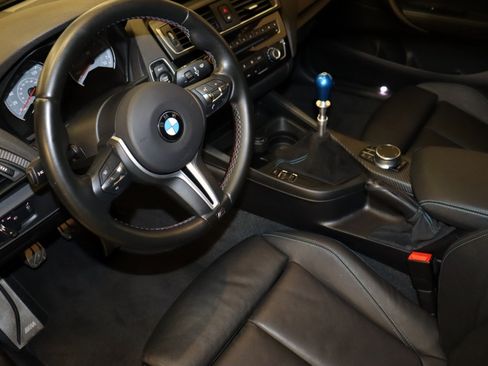Used 2017 BMW M2 RWD image 40