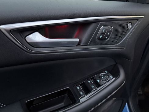 Used 2019 Ford Edge ST w/ Convenience Package image 30