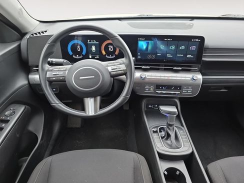 Used 2025 Hyundai Kona SEL AWD/4WD image 10