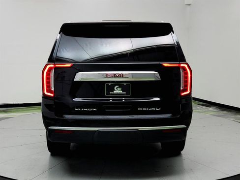 Used 2022 GMC Yukon Denali w/ Denali Premium Package AWD/4WD image 6