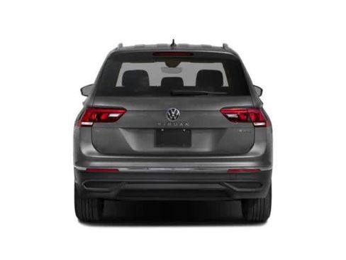 Used 2022 Volkswagen Tiguan SE AWD/4WD image 5