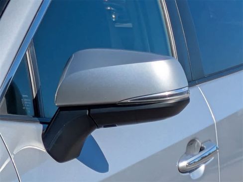 Used 2019 Toyota RAV4 Limited image 11