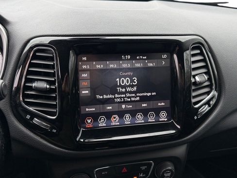 Used 2021 Jeep Compass Limited image 17