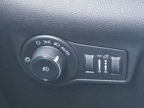 New 2026 Jeep Compass Latitude image 30