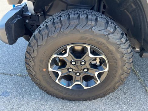 Used 2023 Jeep Wrangler Unlimited Rubicon 4xe w/ Cold Weather Group AWD/4WD image 10