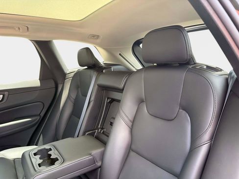 Certified 2025 Volvo XC60 B5 Core AWD/4WD image 14