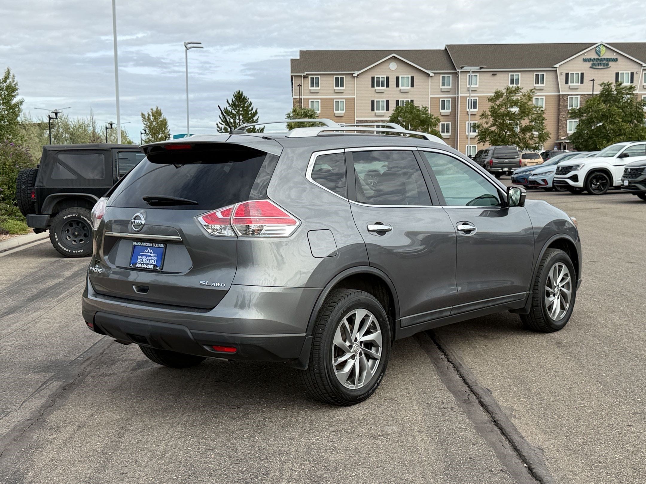 Used 2015 Nissan Rogue SL w/ SL Premium Package AWD/4WD image 9