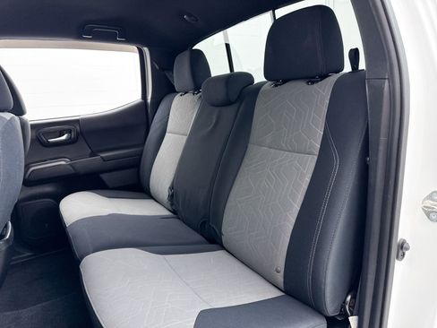 Used 2020 Toyota Tacoma TRD Sport w/ Technology Package AWD/4WD image 25