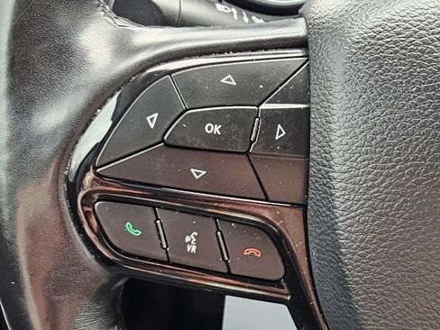 Used 2019 Jeep Cherokee Latitude Plus image 8