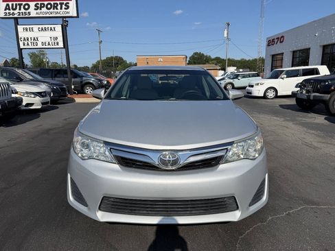 Used 2014 Toyota Camry LE FWD image 2